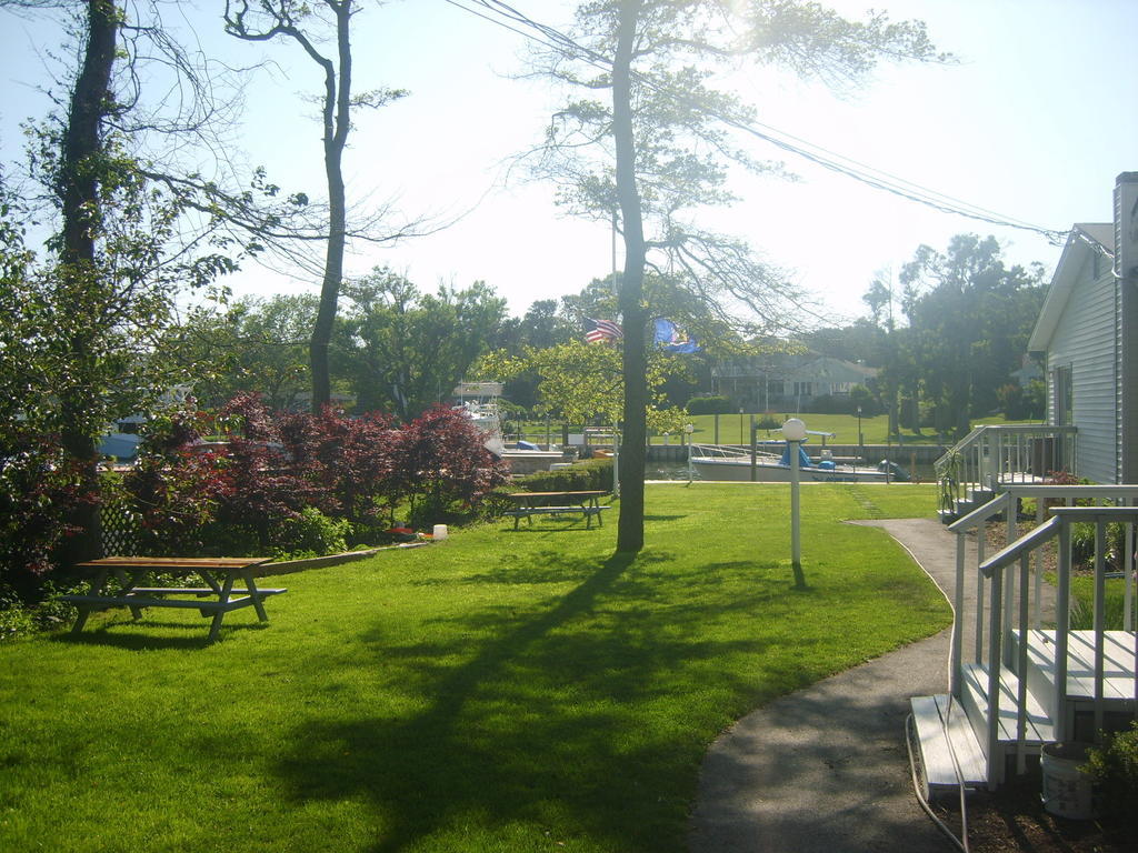 The Drake Inn Hampton Bays Bagian luar foto